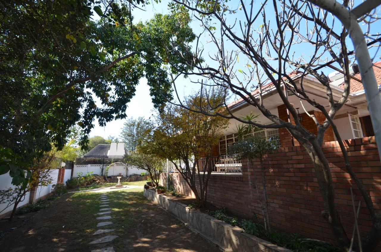 Paradisegarden Backpackers วินด์ฮุก ภายนอก รูปภาพ